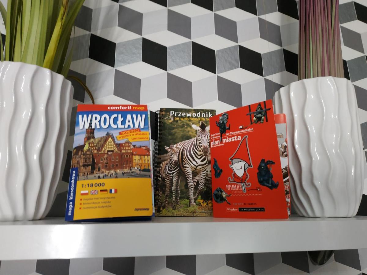 APARTAMENT VENGE -CAŁE MIESZKANIE 46m2 NA WYŁĄCZNOŚĆ - Z JEDNĄ SYPIALNIĄ I JEDNYM SYPIALNO-SALONEM -3 PIĘTRO BEZ WINDY- REZERWACJA BEZ KARTY KREDYTOWEJ-KLIMATYZACJA-2 ŁÓŻECZKA DZIECIĘCE-ŚNIADANIE XXL 30zł Breslau Exterior foto