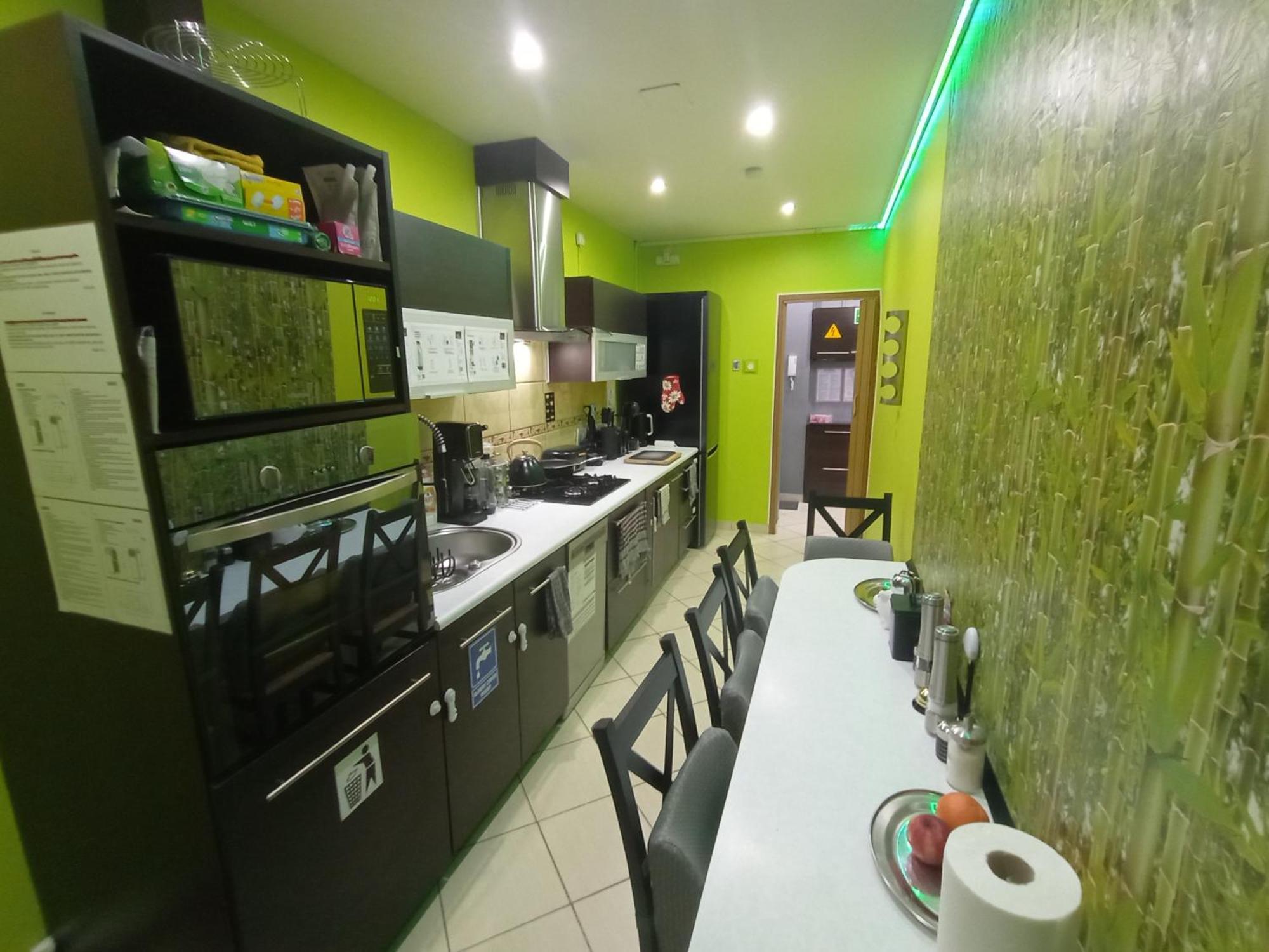 APARTAMENT VENGE -CAŁE MIESZKANIE 46m2 NA WYŁĄCZNOŚĆ - Z JEDNĄ SYPIALNIĄ I JEDNYM SYPIALNO-SALONEM -3 PIĘTRO BEZ WINDY- REZERWACJA BEZ KARTY KREDYTOWEJ-KLIMATYZACJA-2 ŁÓŻECZKA DZIECIĘCE-ŚNIADANIE XXL 30zł Breslau Exterior foto